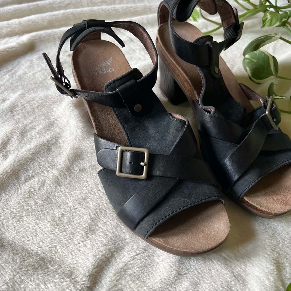 Dansko Black Women's Sandals - Picture 3 of 8